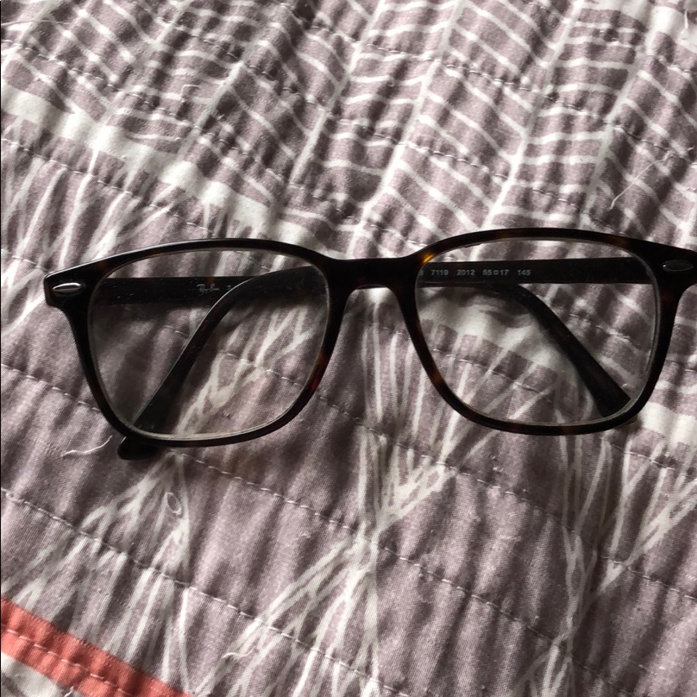 Ray-Ban glasses 👓